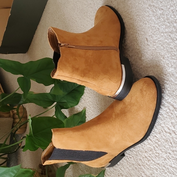 Nine West Short Booties - Picture 2 of 12